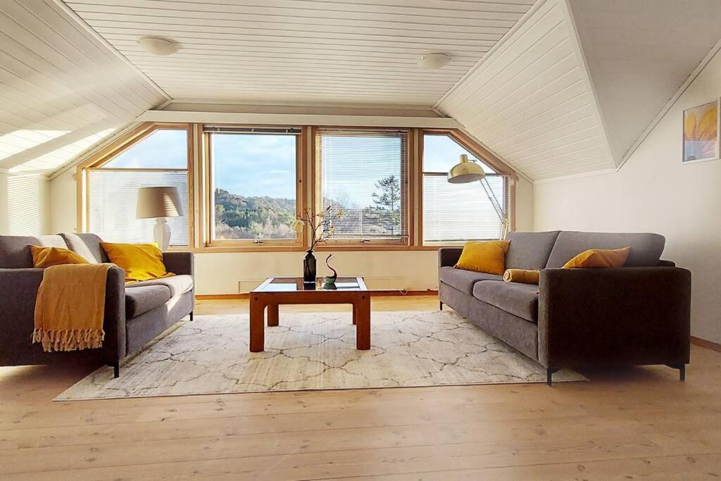 Large Home In Sola Tananger Exterior foto