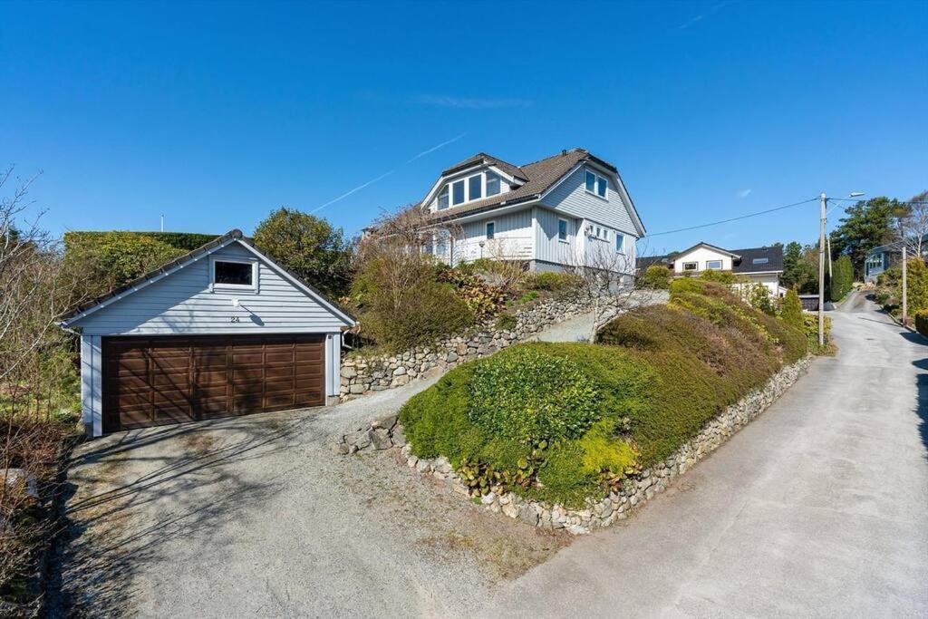 Large Home In Sola Tananger Exterior foto